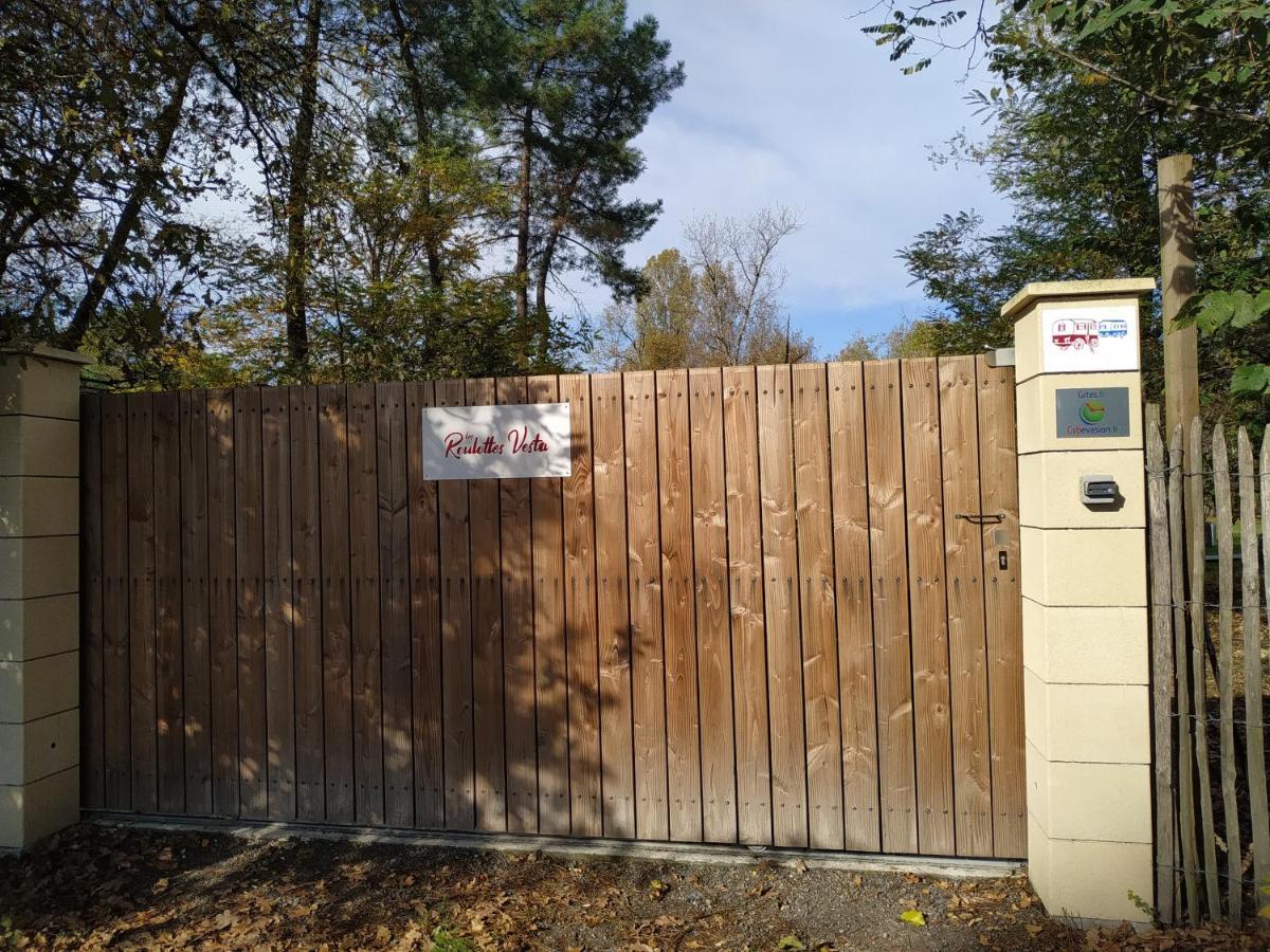Léognan Les Roulottes Vestaヴィラ エクステリア 写真